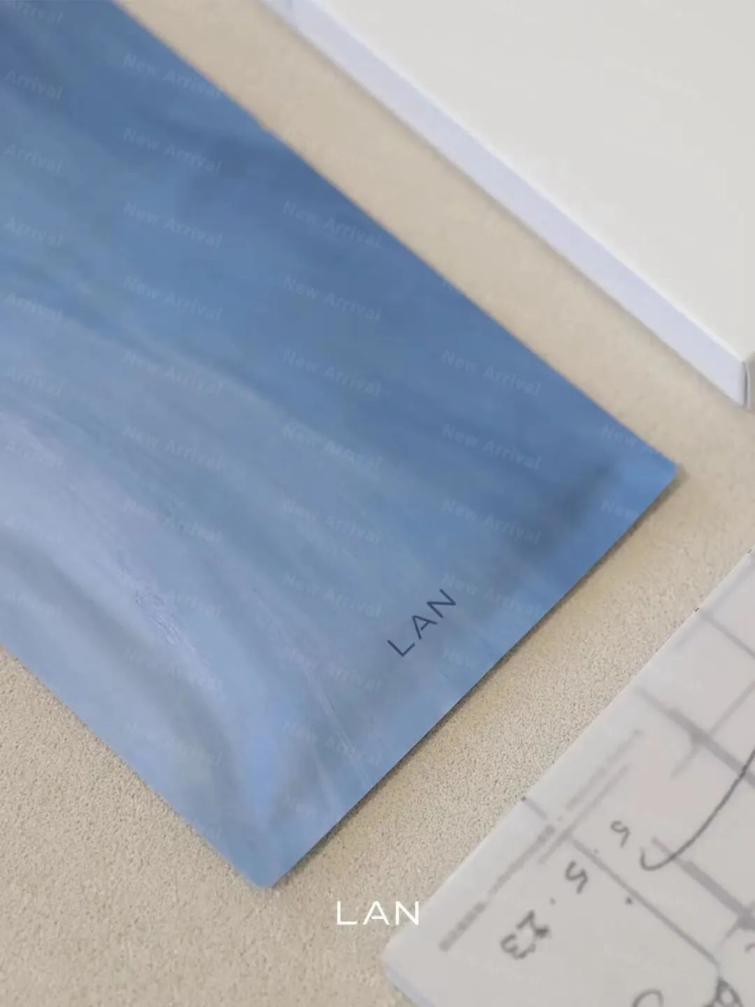 2、LAN 1.jpg 美妆圈一周新品(上):至本净肌平衡清透面霜;LAN蘭琉璃油面膜;可复美OK霜... | 新品速递